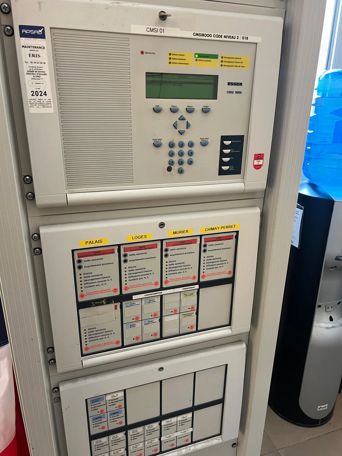 CMSI ESSER 8000 et tableau de compartimentage de zones